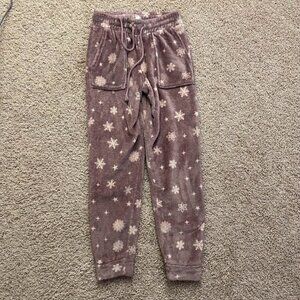 Cozie's Snowflake Fleece Pajama Set, Excellent Condition
